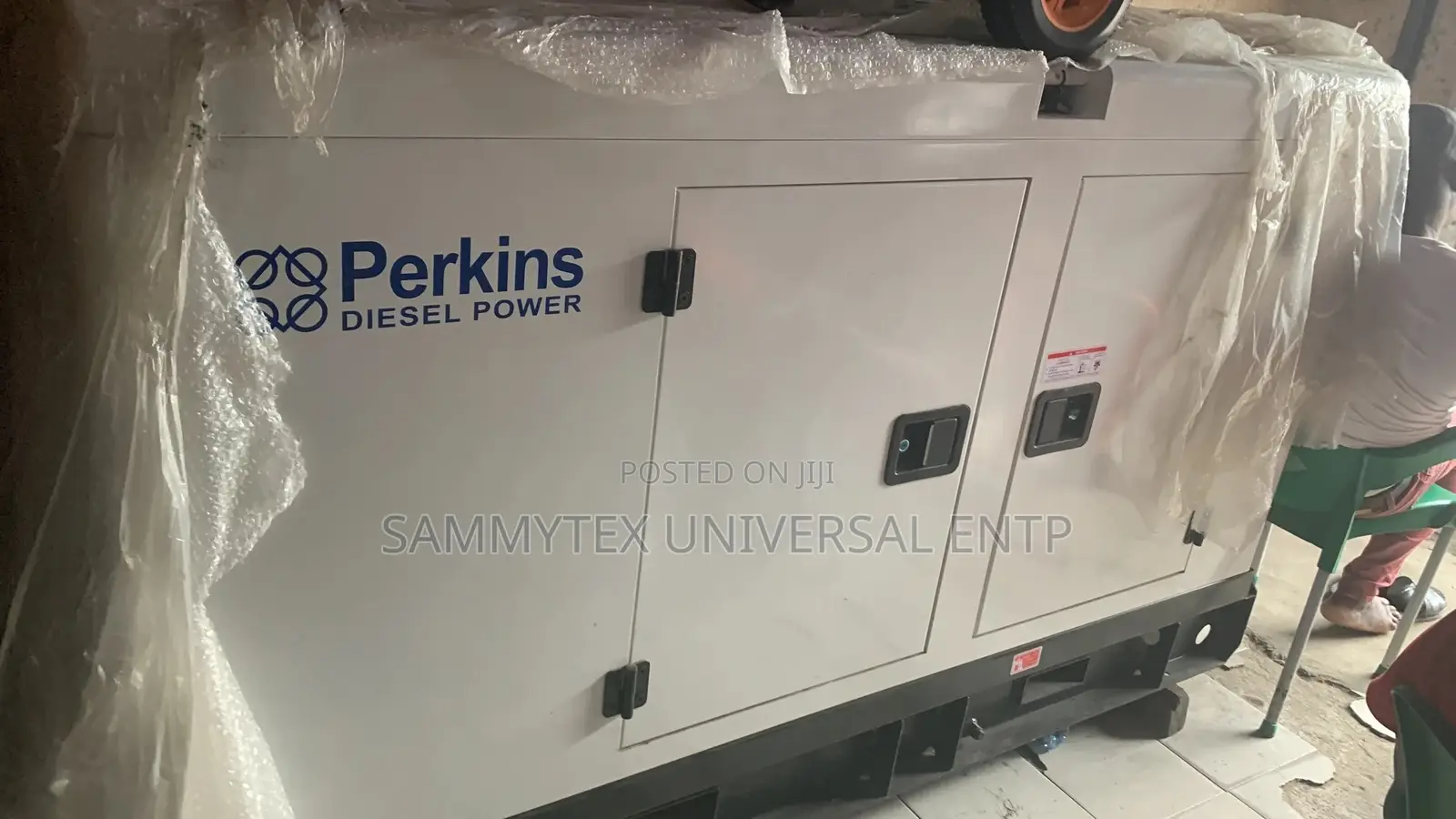 Original U.K Perkins 50kva Soundproof Diesel Gen Wit Warrnty
