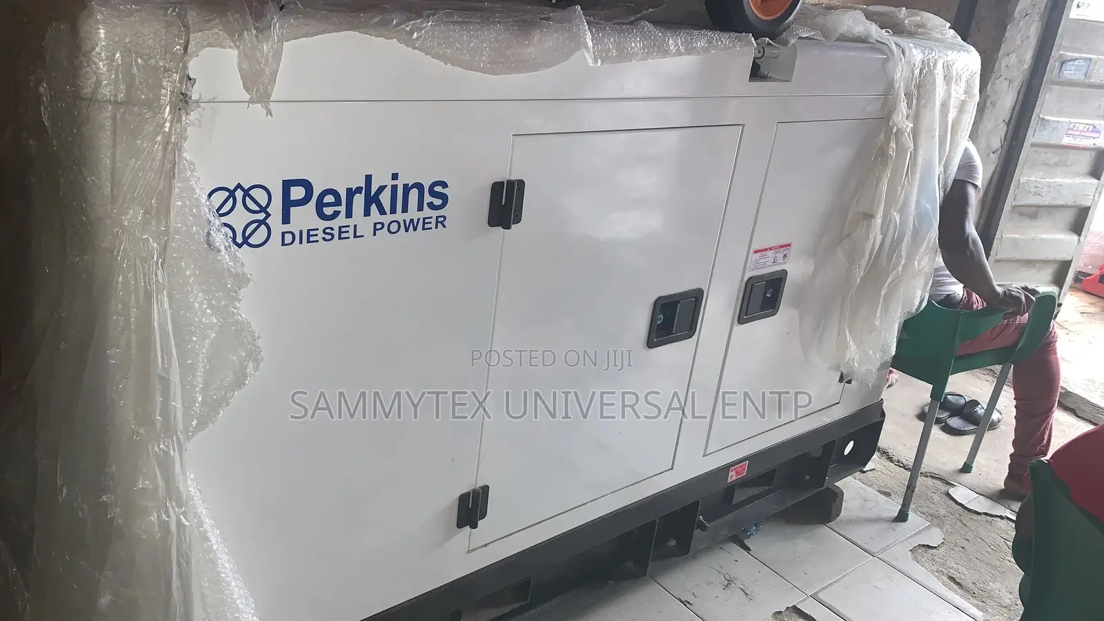 Original U.K Perkins 50kva Soundproof Diesel Gen Wit Warrnty