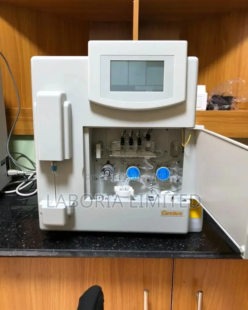 Electrolyte ISE Analyzer ( Caretium XI-921D