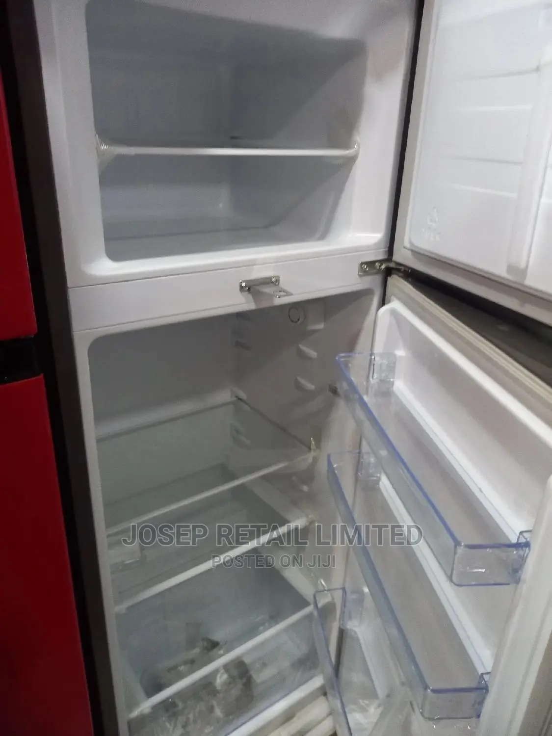 Hisense Fridge and Freezer With Water Dispenser