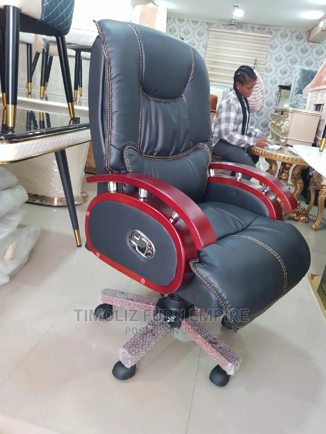 Executive Office Reclining Chair/High Quality With Warranty.