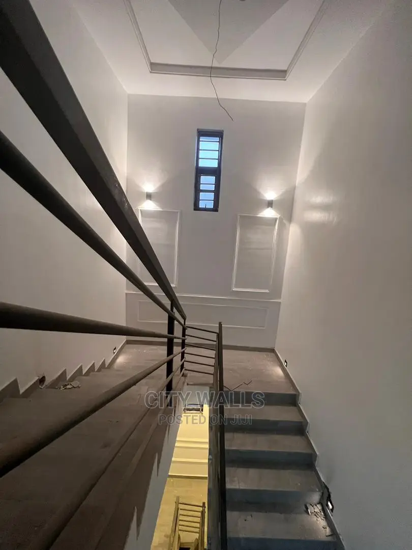 3bdrm Block of Flats in Lekki for rent