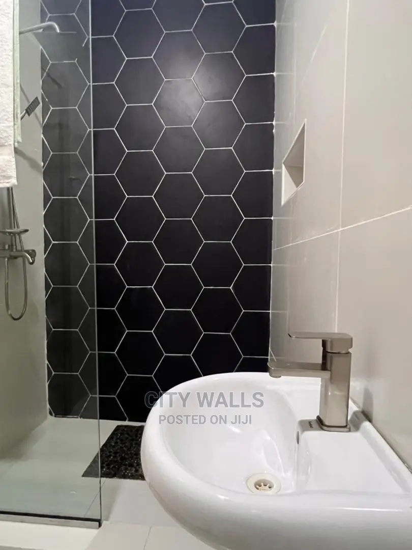 3bdrm Block of Flats in Lekki for rent
