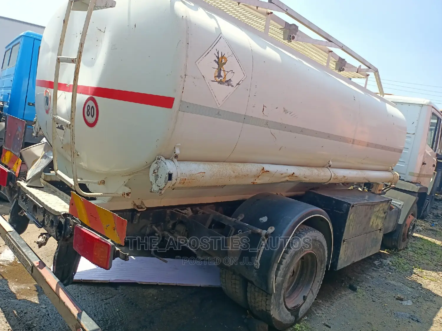 Mercedes Diesel Tanker Capacity