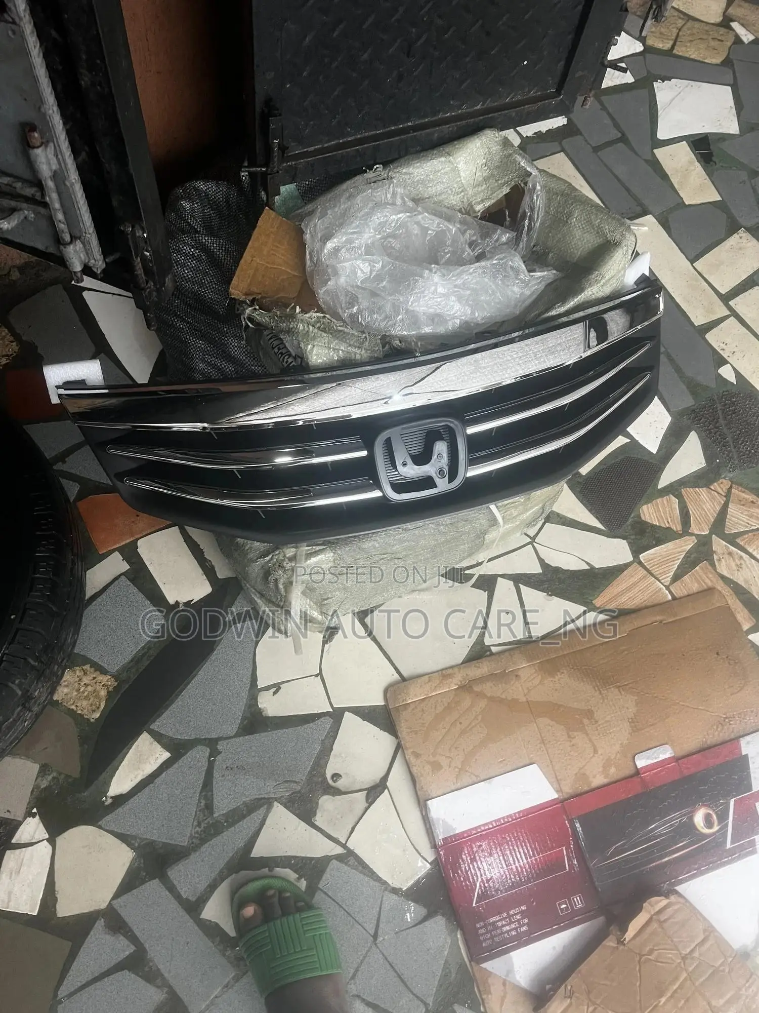 Front Grille 2012 Honda Accord