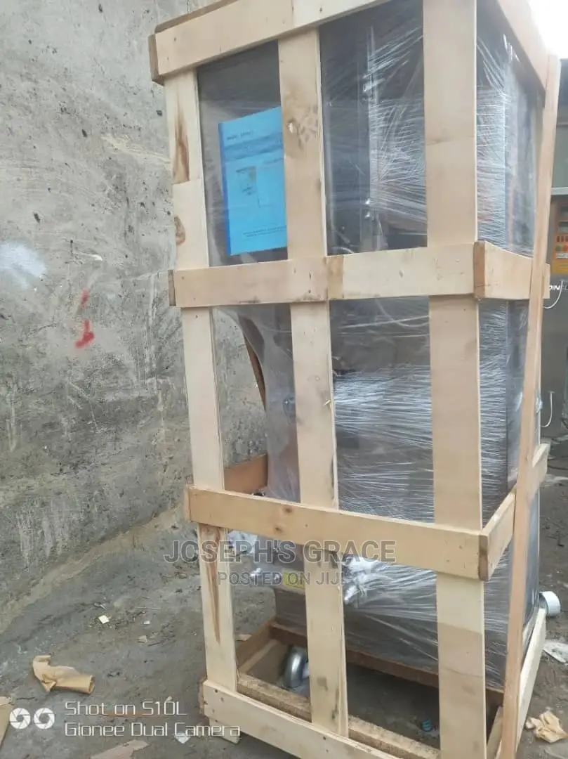 Fairly Used Dinglin Purewater Packaging Machine(London)