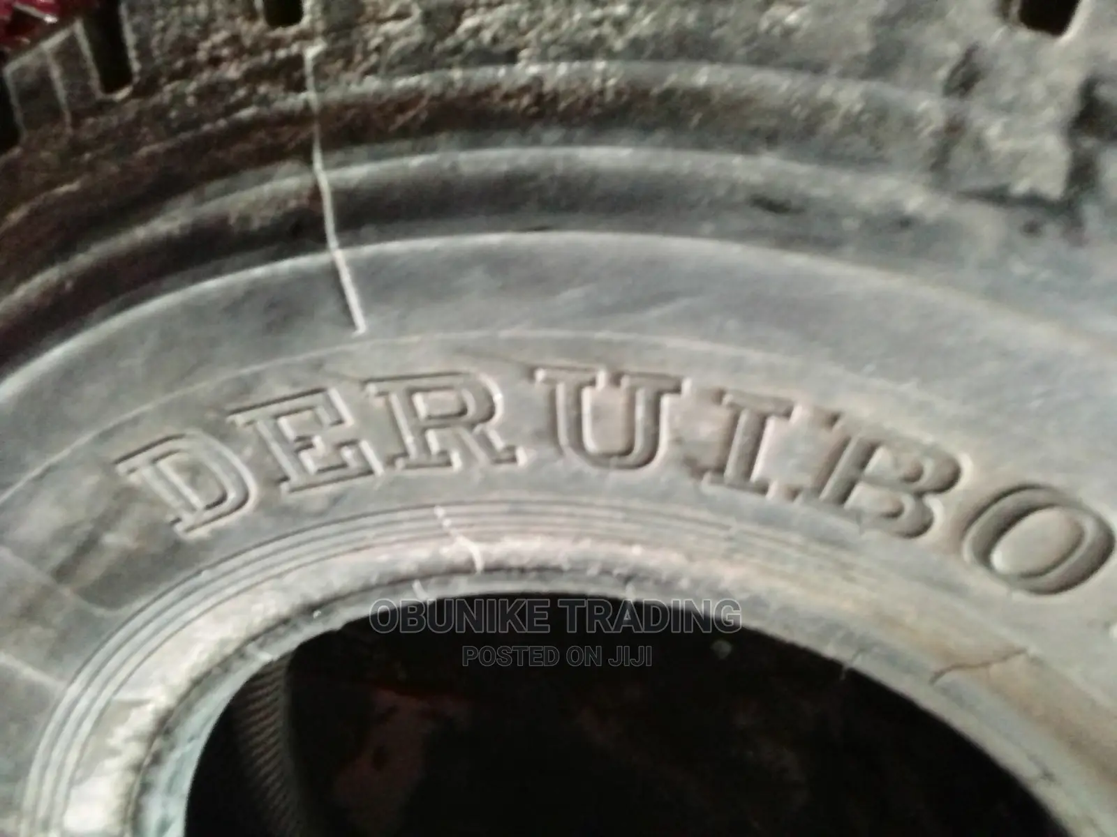 10.00R20 Deruibo Truck Tyre