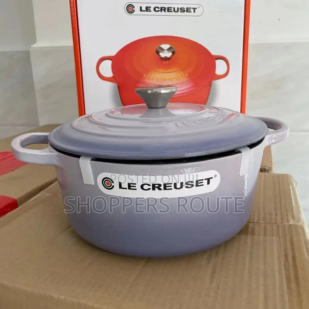 Le Creuset Signature Enamelled Cast Iron Dutch Oven 24cm