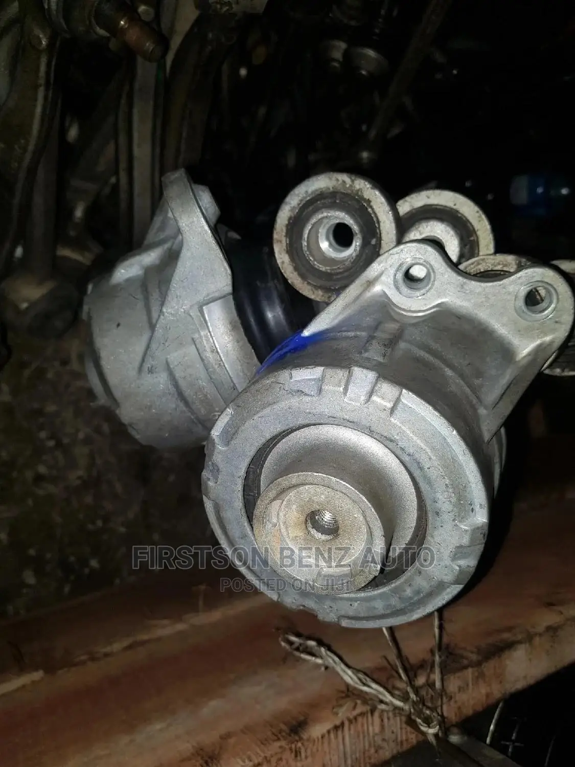 Mercedes Benz Engine Seaten and Moutains Available
