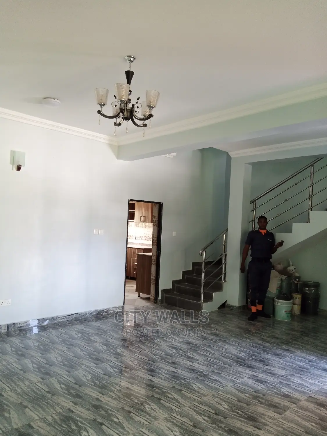 5bdrm Shared Apartment in Paradise Estate, Chevron for rent