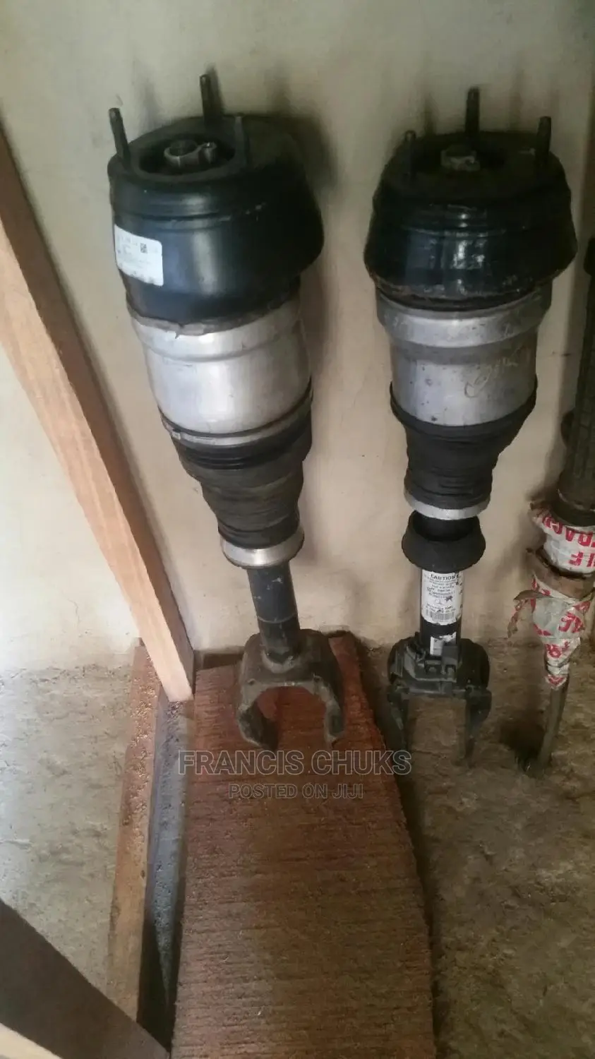 Front Balloon Shocks for Mercedes Benz ML and GL 2012-2015.