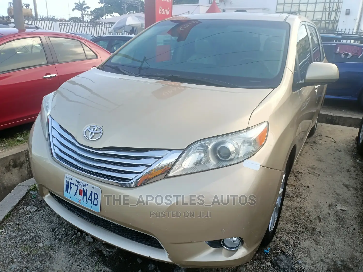 Toyota Sienna XLE 7 Passenger 2011 Gold