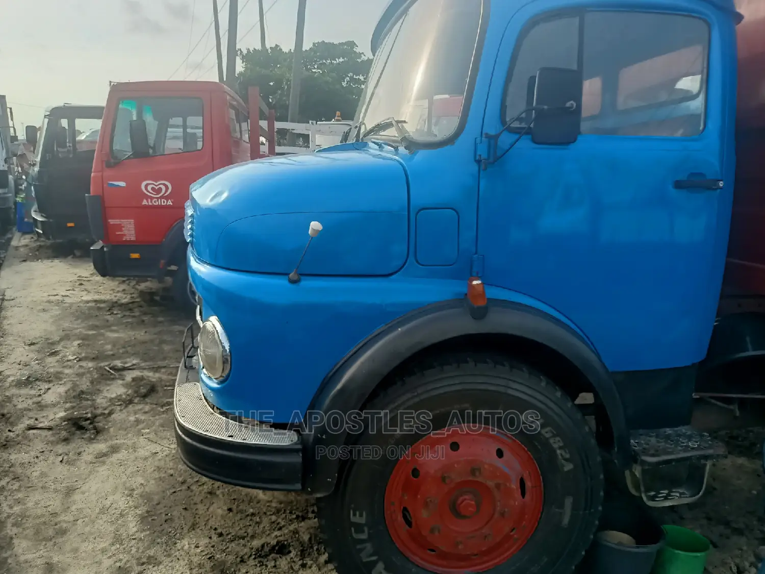 Mercedes Tipper