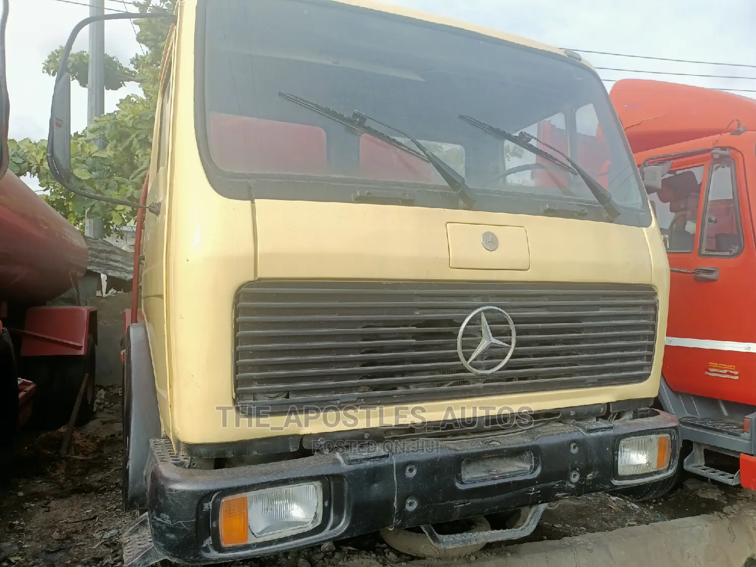 Mercedes-Benz 2004 Yellow