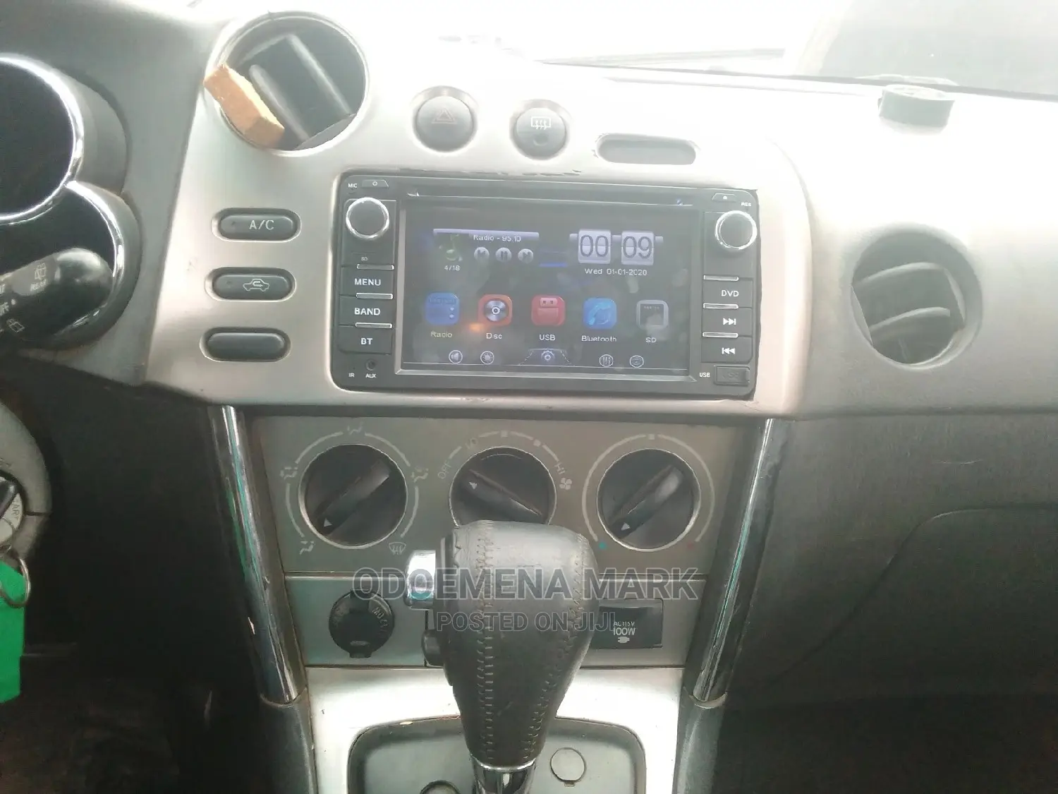 Toyota Matrix DVD Player With Reverse Camera Bluetooth USB