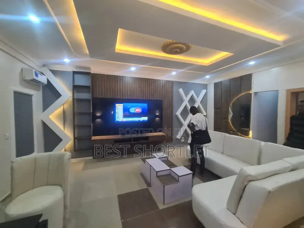 For Shortlet;4 Bedroom at Wuse 2 Abuja