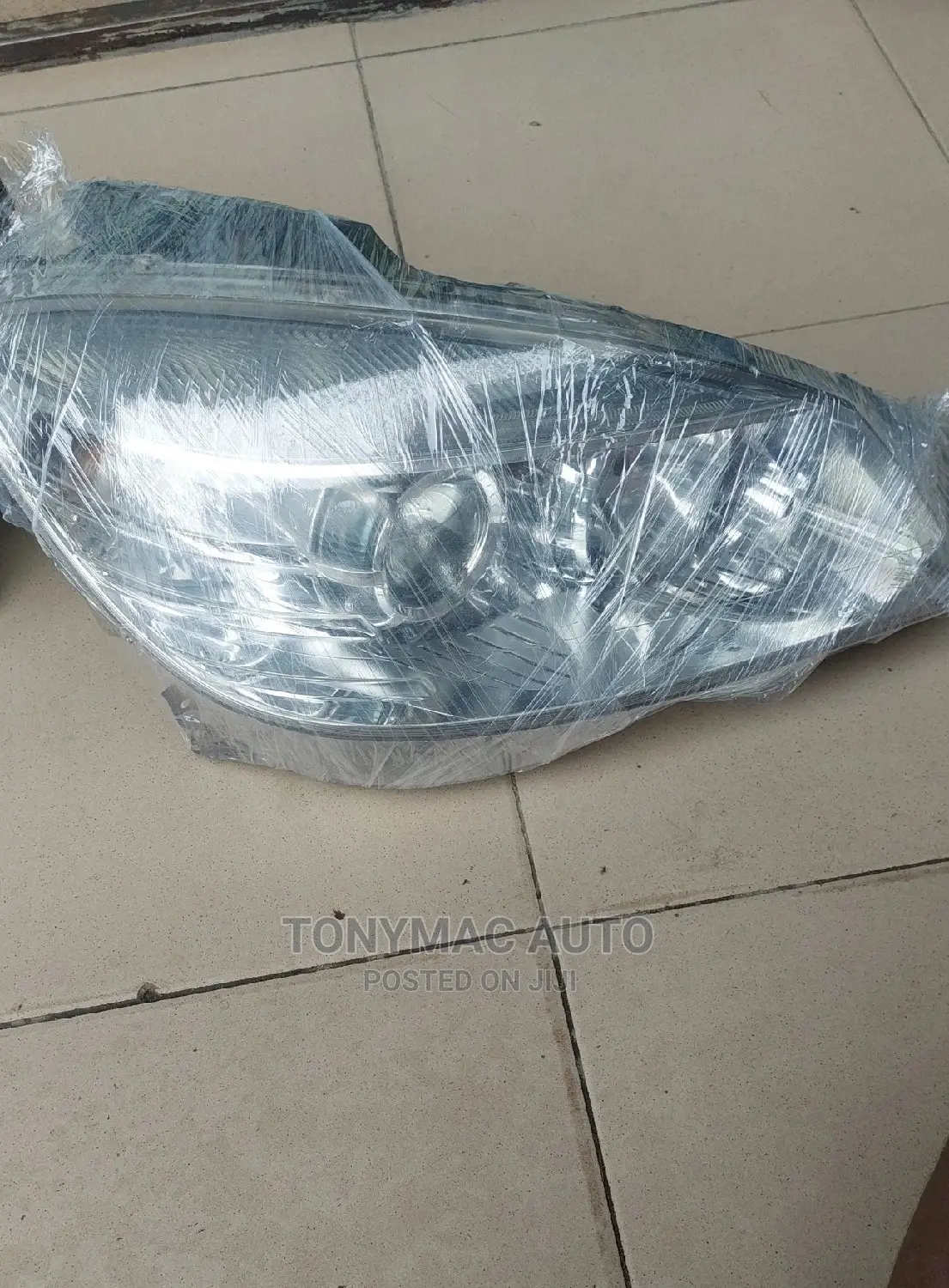 Mercedes-benz C300 2008,2010,2011 Headlights