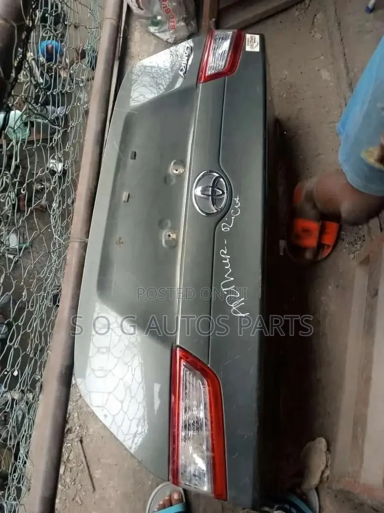 Boot Camry 2012