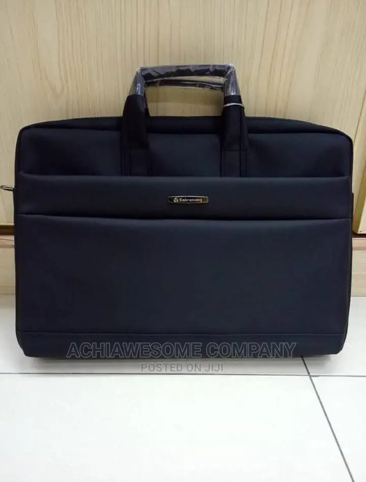 Well Padded Laptop Bag And Water Resistant.