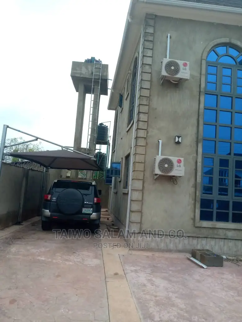 5bdrm Duplex in Oluyole Estate, Akobo for Sale