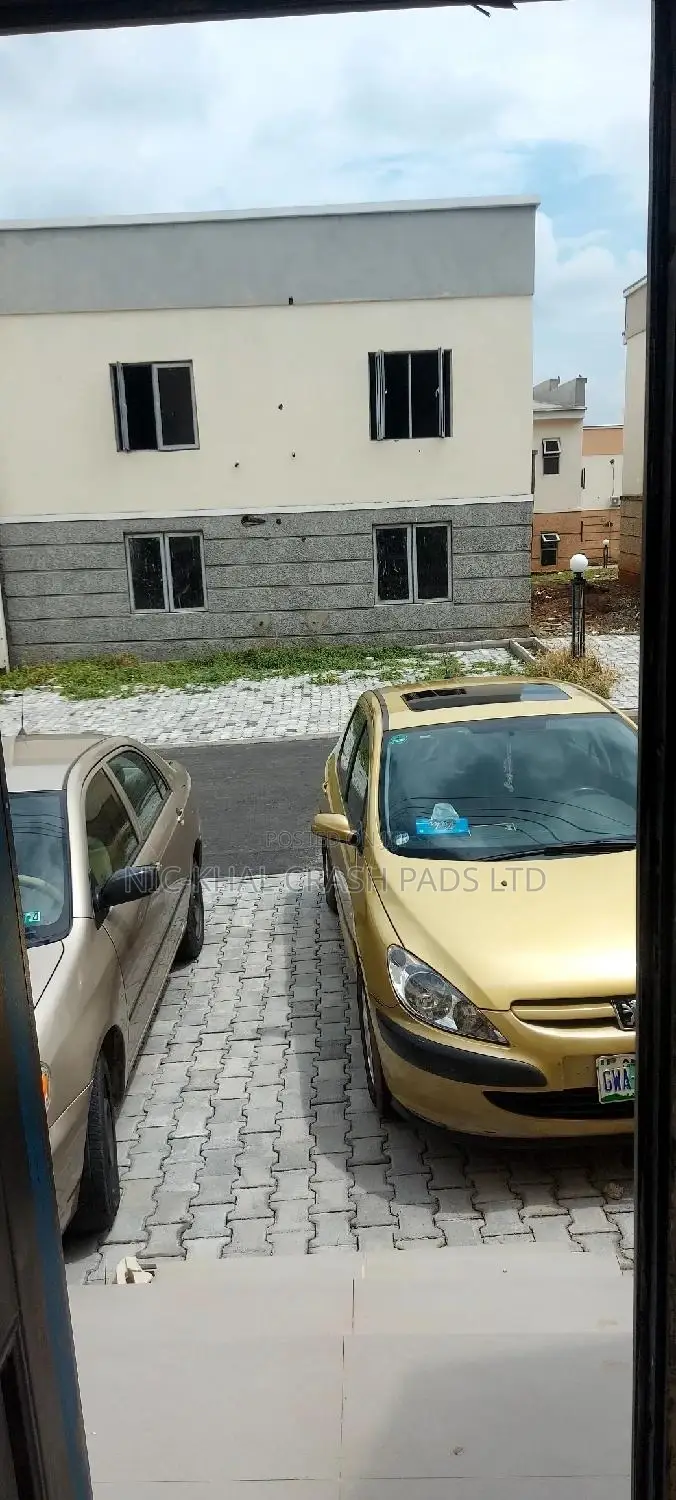 1bdrm Block of Flats in Brains And Hammers, Life Camp for rent