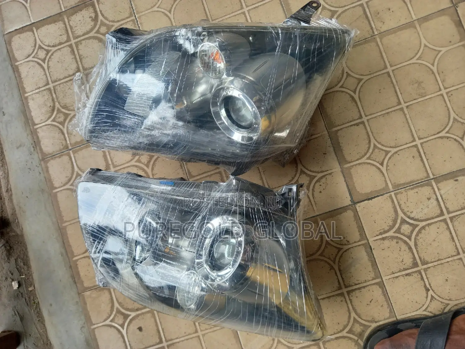 Headlamp For Toyota Avensis 2006 Model