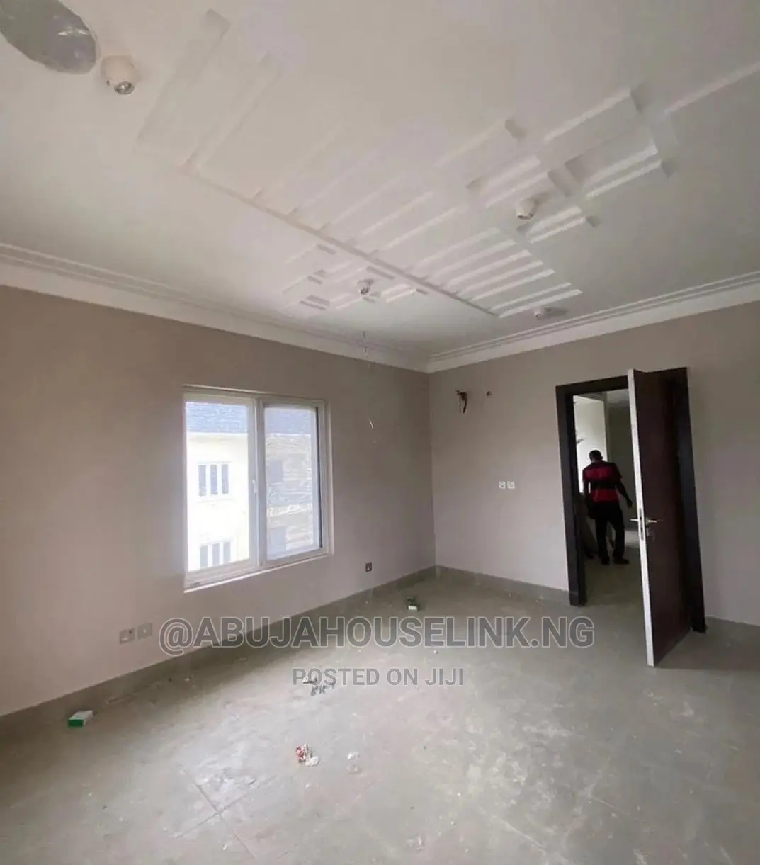 6bdrm Mansion in Guzape for sale