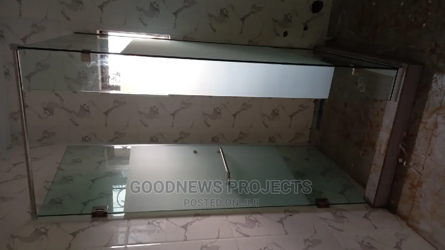 Glass Cubicle With Hinge Door