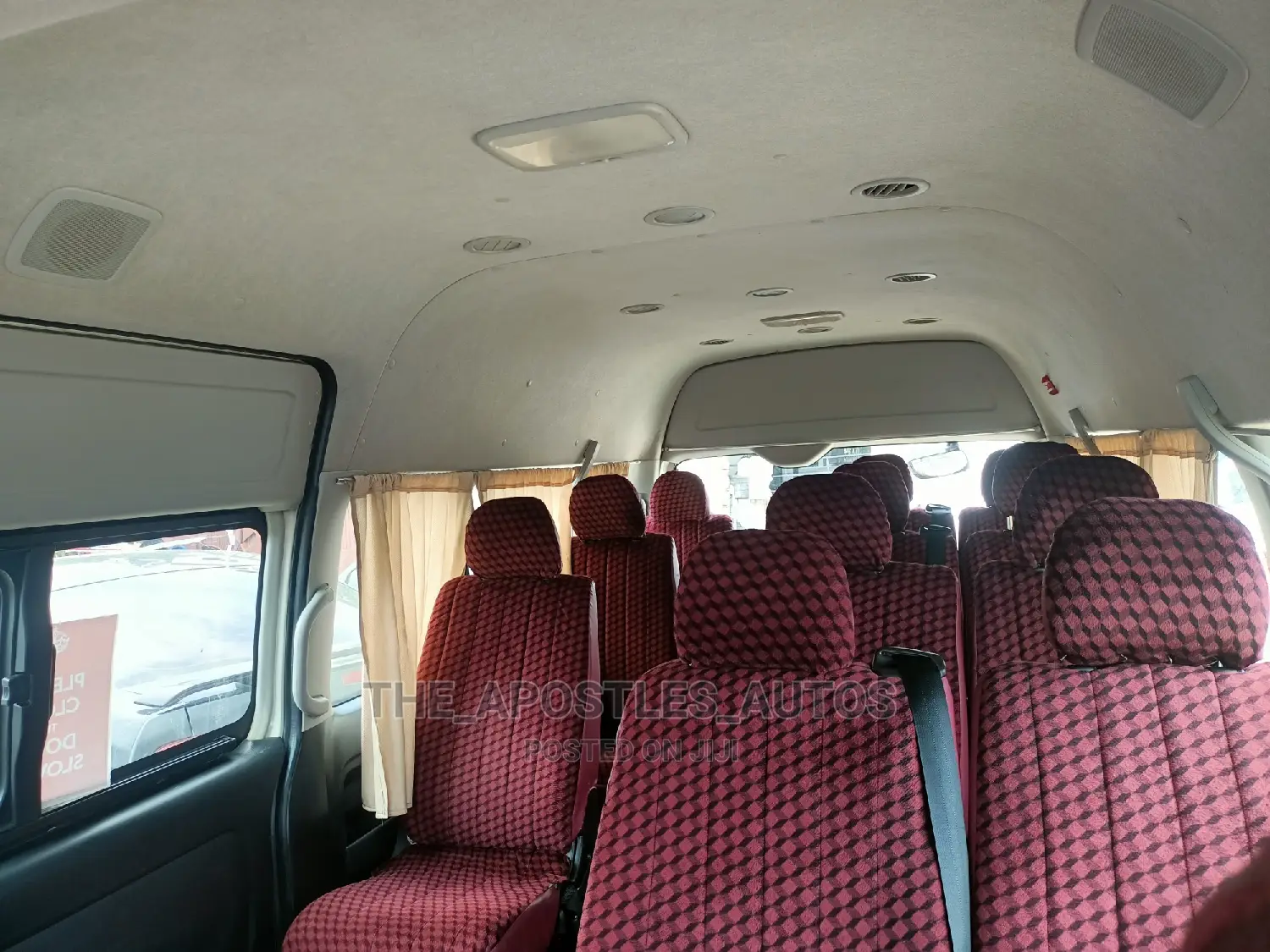 Toyota HiAce 2017 White