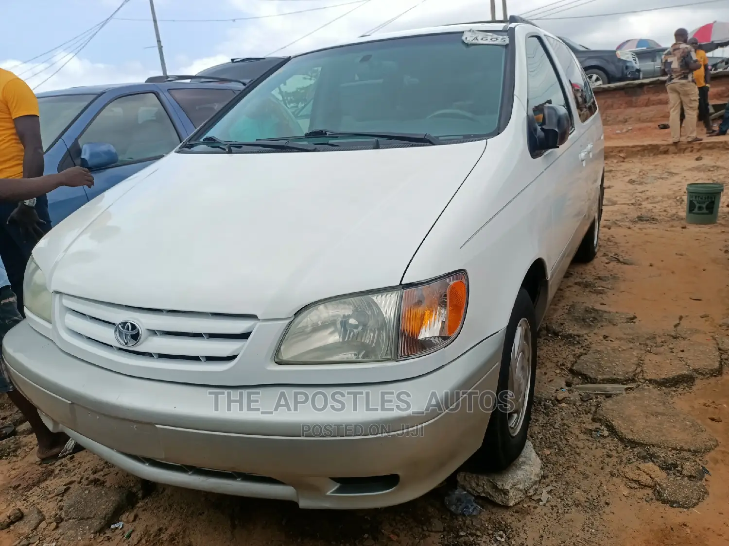 Toyota Sienna LE 2003 White