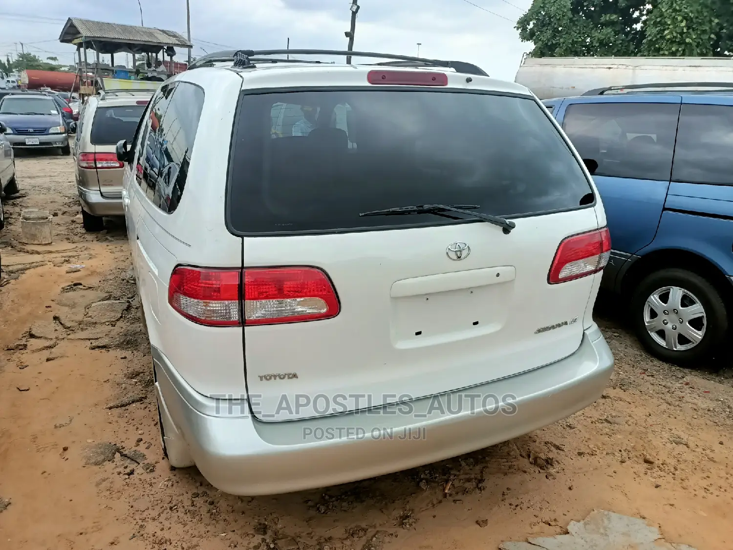 Toyota Sienna LE 2003 White