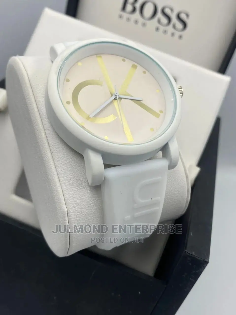 Unisex Rubber Strape Wristswatch