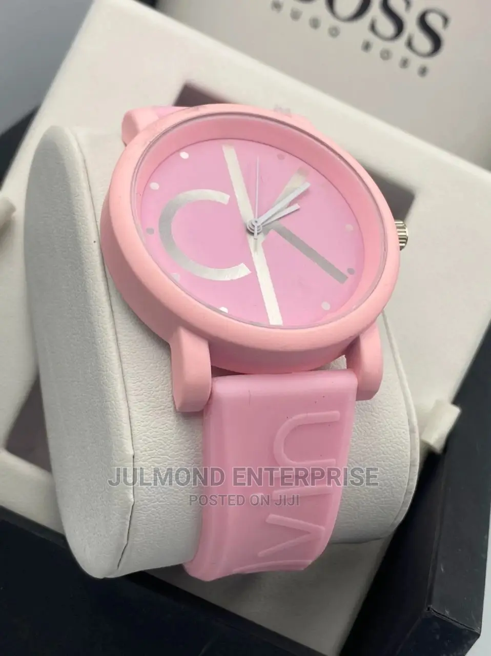 Unisex Rubber Strape Wristswatch