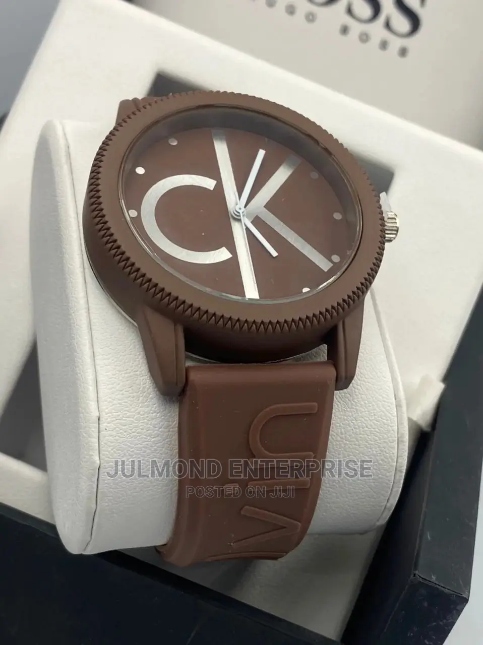 Unisex Rubber Strape Wristswatch