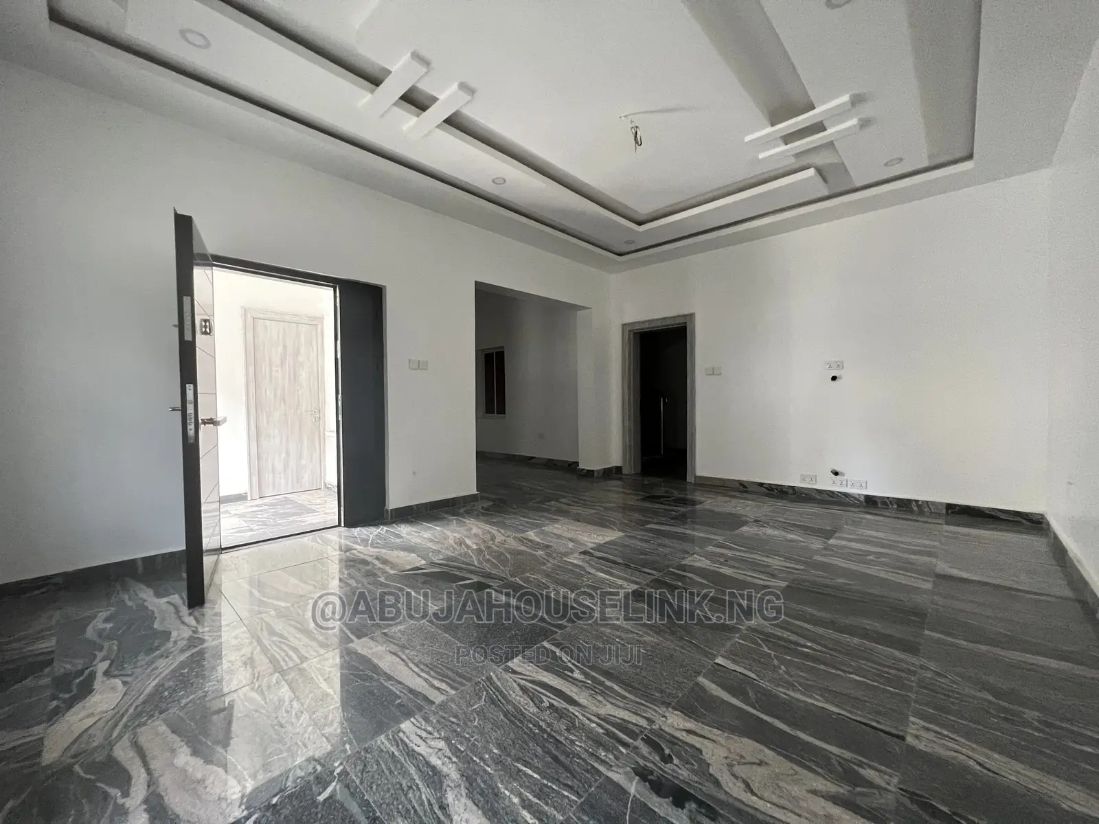 4bdrm Duplex in Gwarinpa for sale