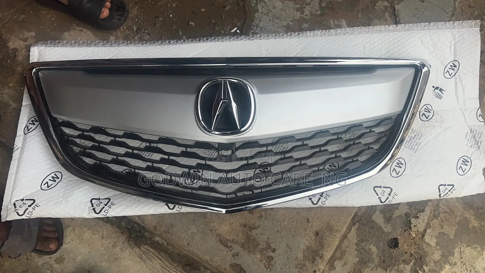 Front Grille 2015 Acura MDX