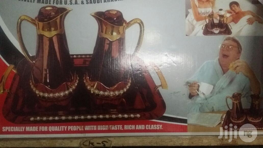 Golden Uk Insulaected Flask And Tray