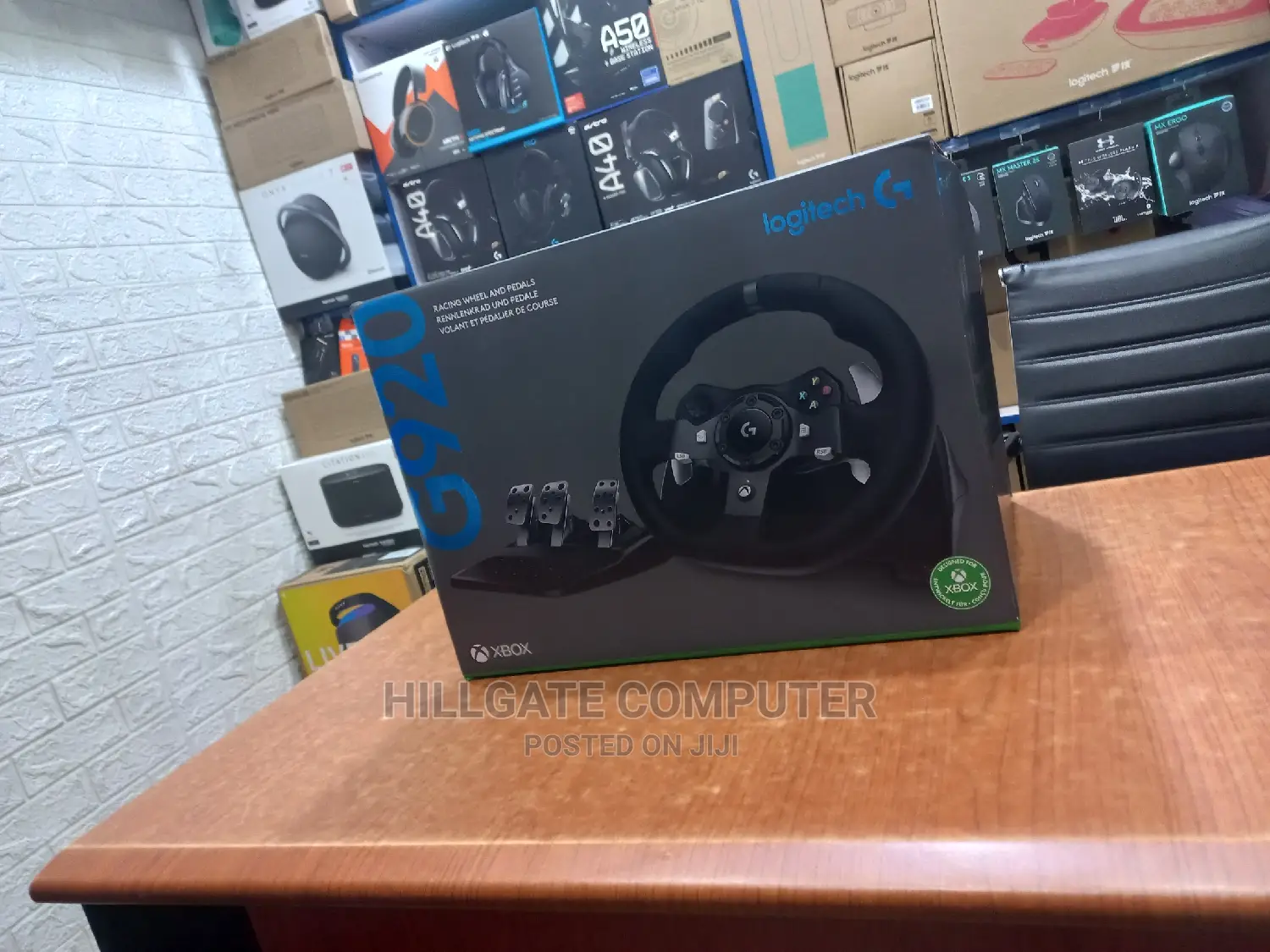 Logitech G920 Driving Wheel and the Shifter for XBOX