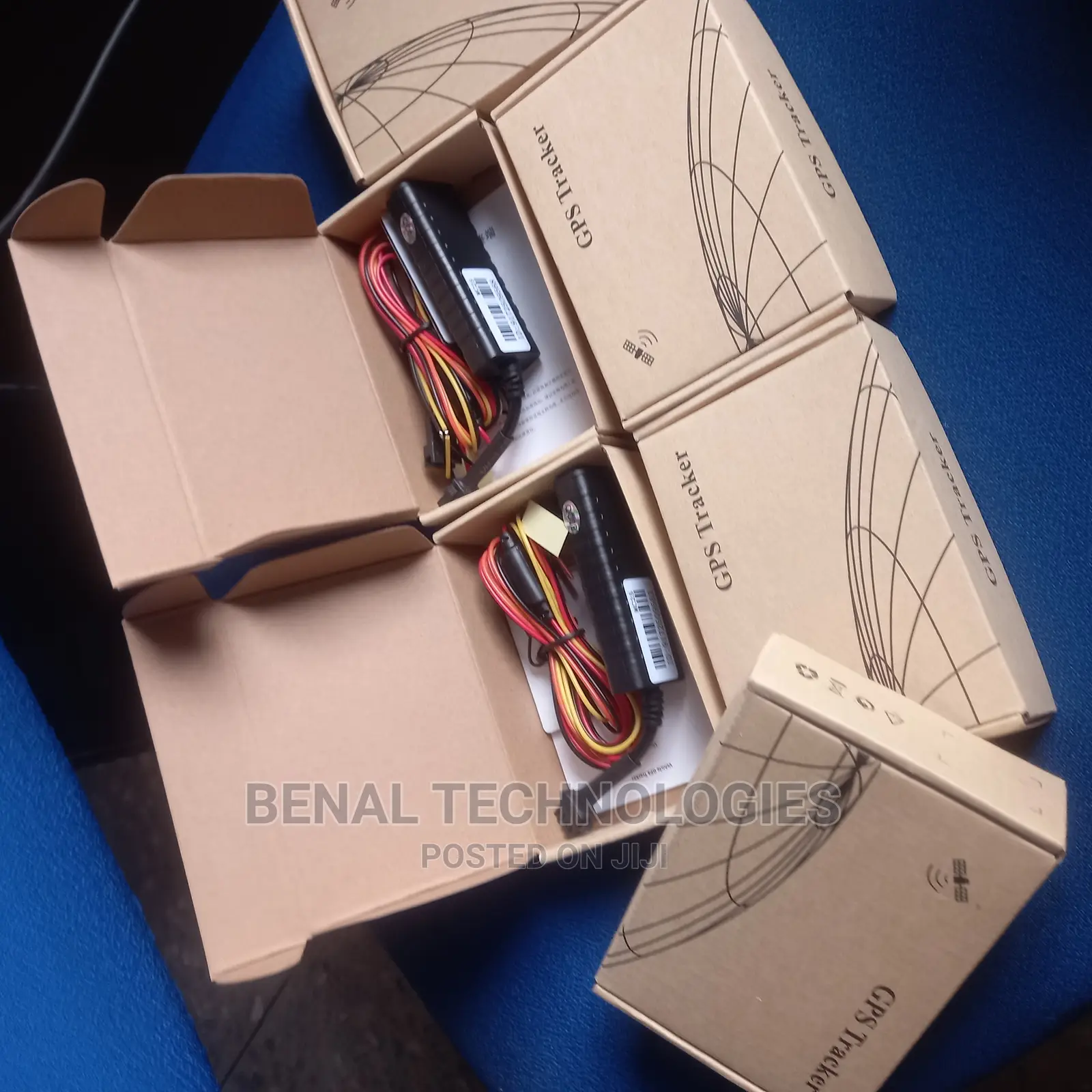 High Quality GPS Tracker in VI With App, No Renewal Fee