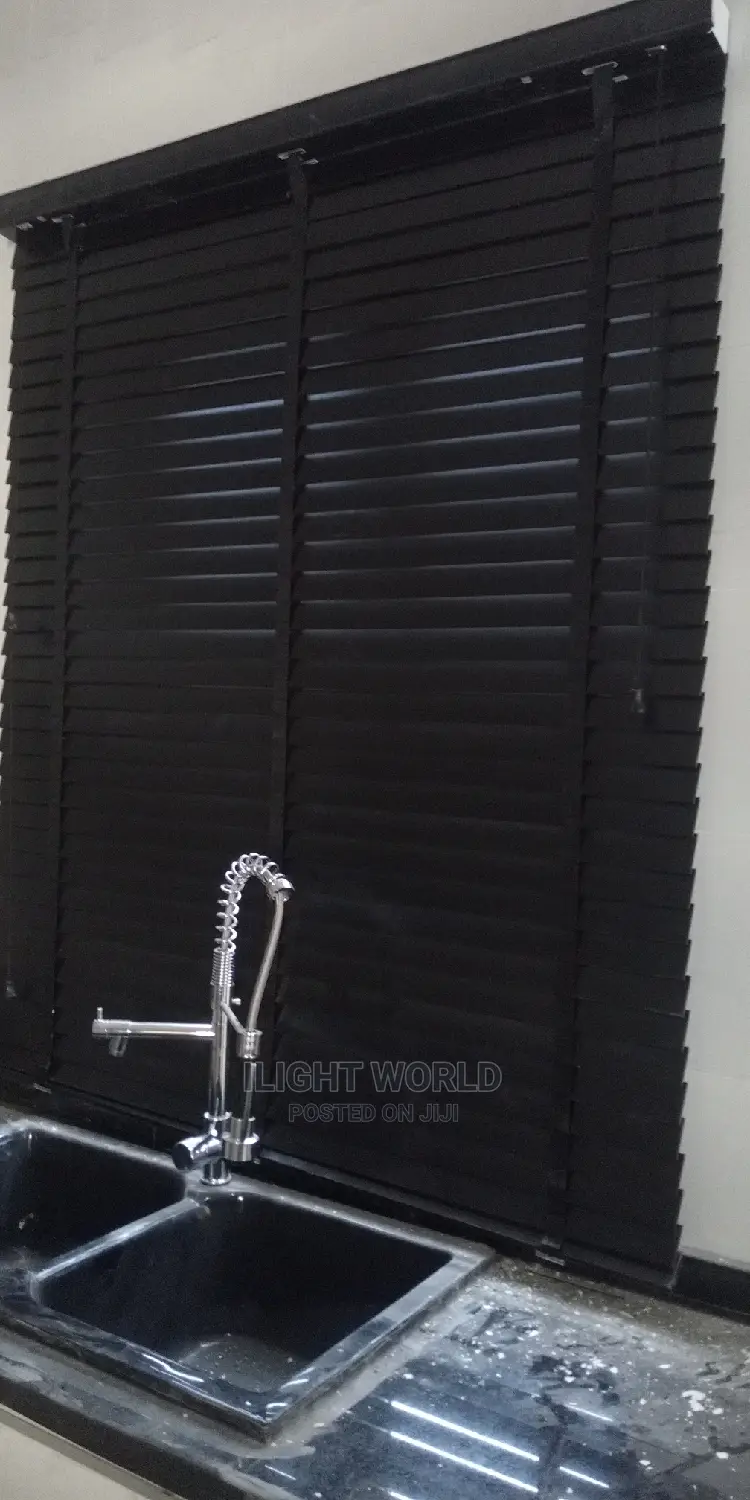 High Quality Wooden Blind