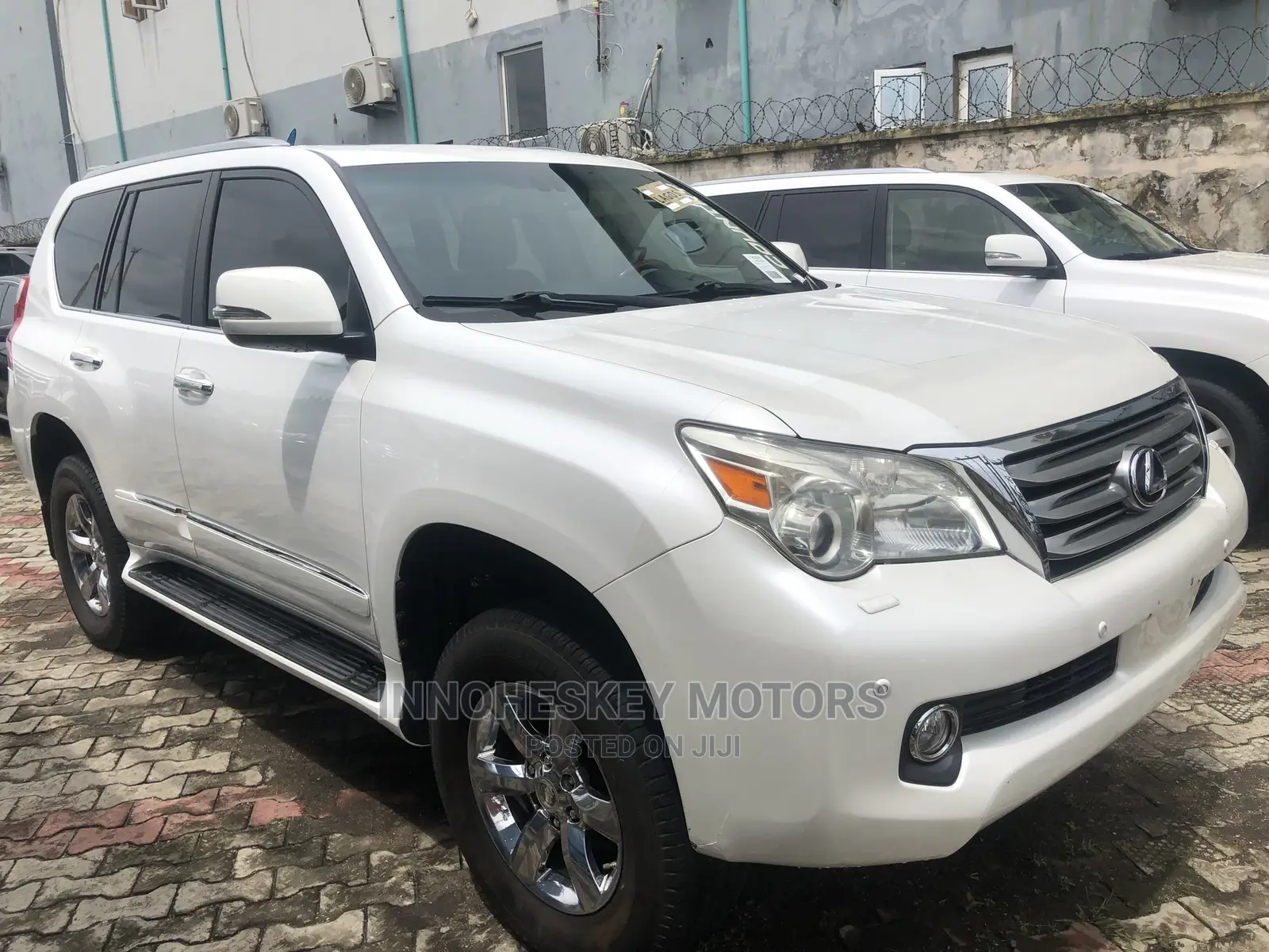 Lexus GX 460 Premium 2011 White