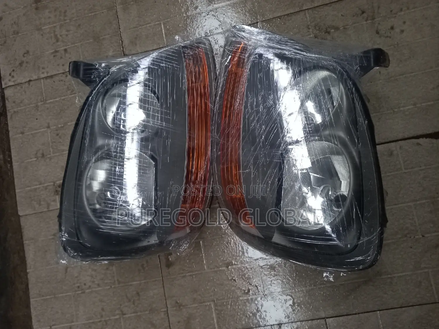 Nissan Almera Tino Headlamp 2008