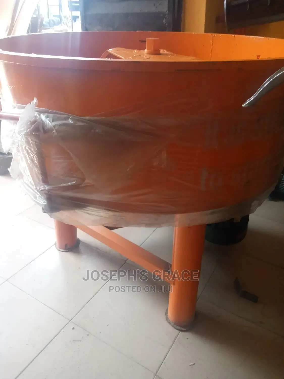 Concrete Pan Mixer Tank.