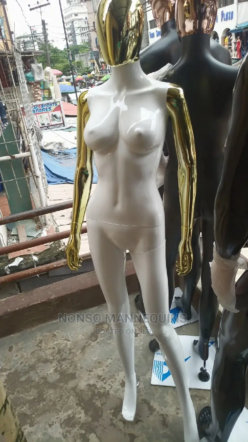 Size 8 Gold And White Female Display Mannequin